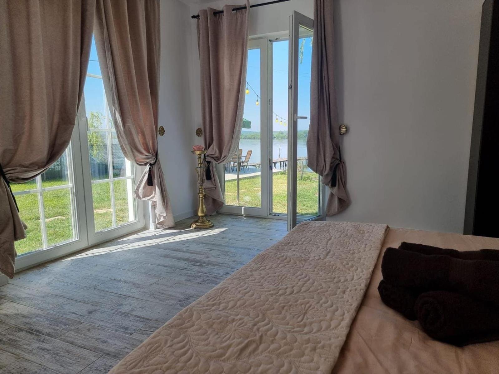 Elgringo Clisura Dunarii Moldova Noua Extérieur photo